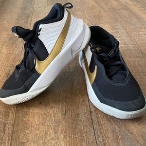 Nikke team hustle size 6y